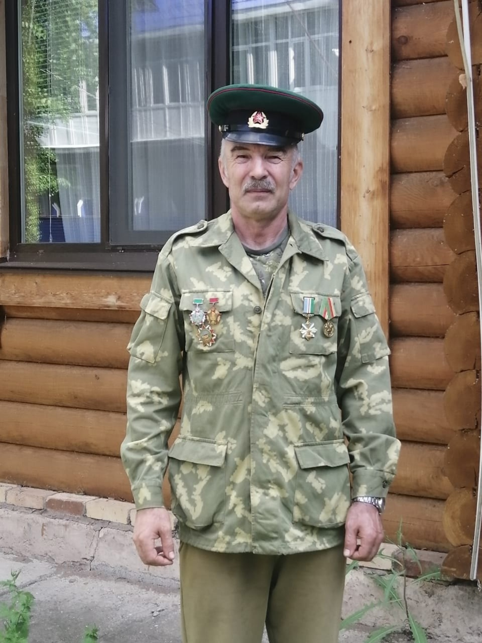 Сегодня он защищает наше мирное небо на СВО