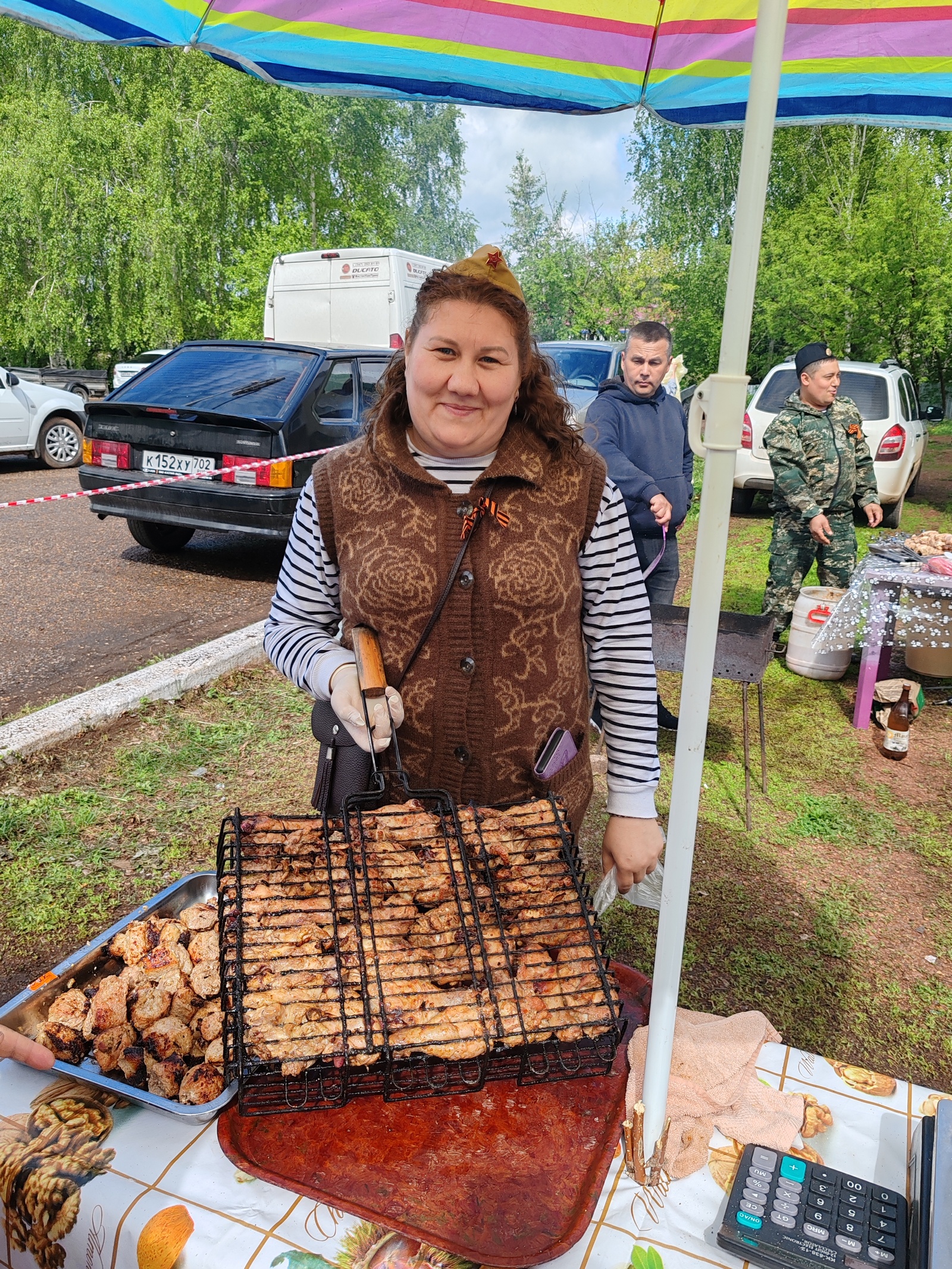 В с.Стерлибашево перед РДК проходит ярмарка ко Дню Победы