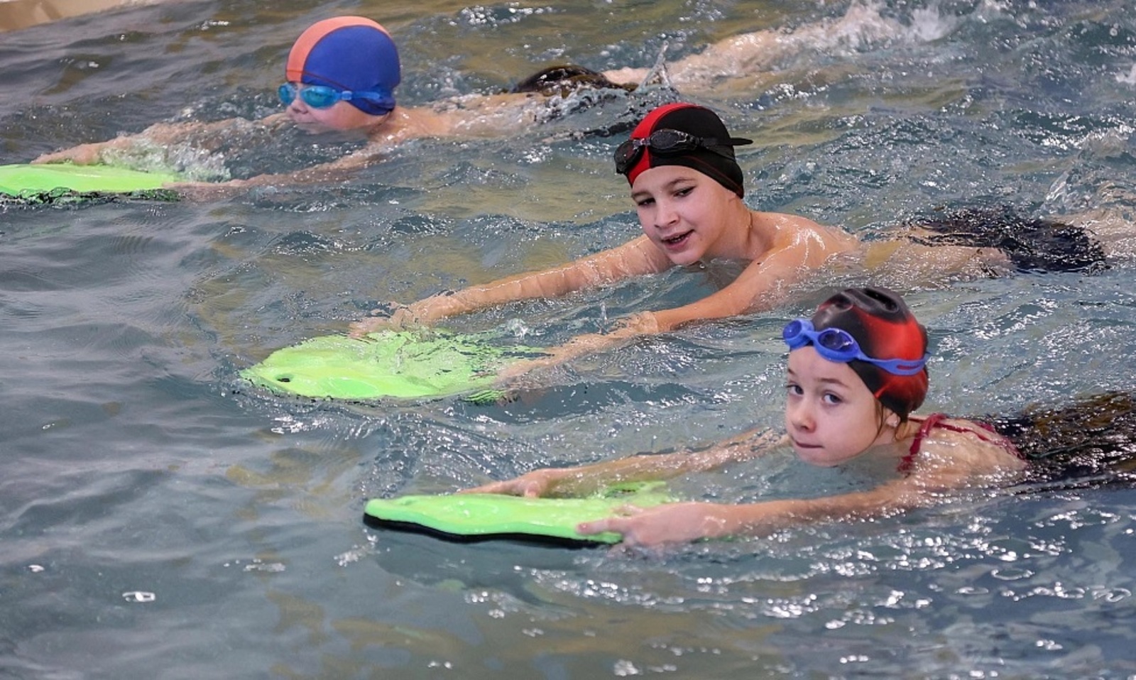 Болee 93% дeтeй занимаются спортом