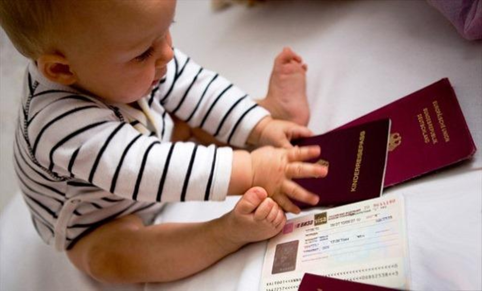 Владимир Путин подписал закон о регистрации детей по месту жительства родителей