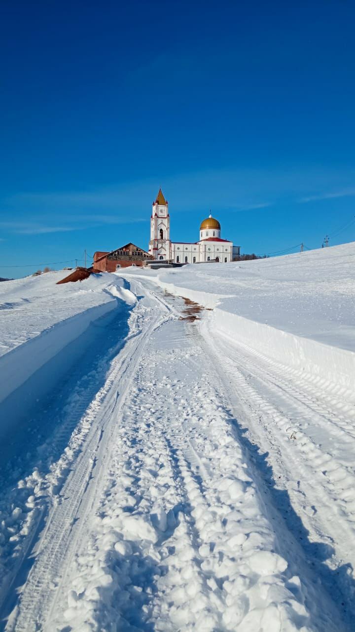 К избирателям православного храма на лыжах