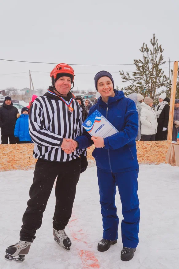 Настало время Зур хоккея!