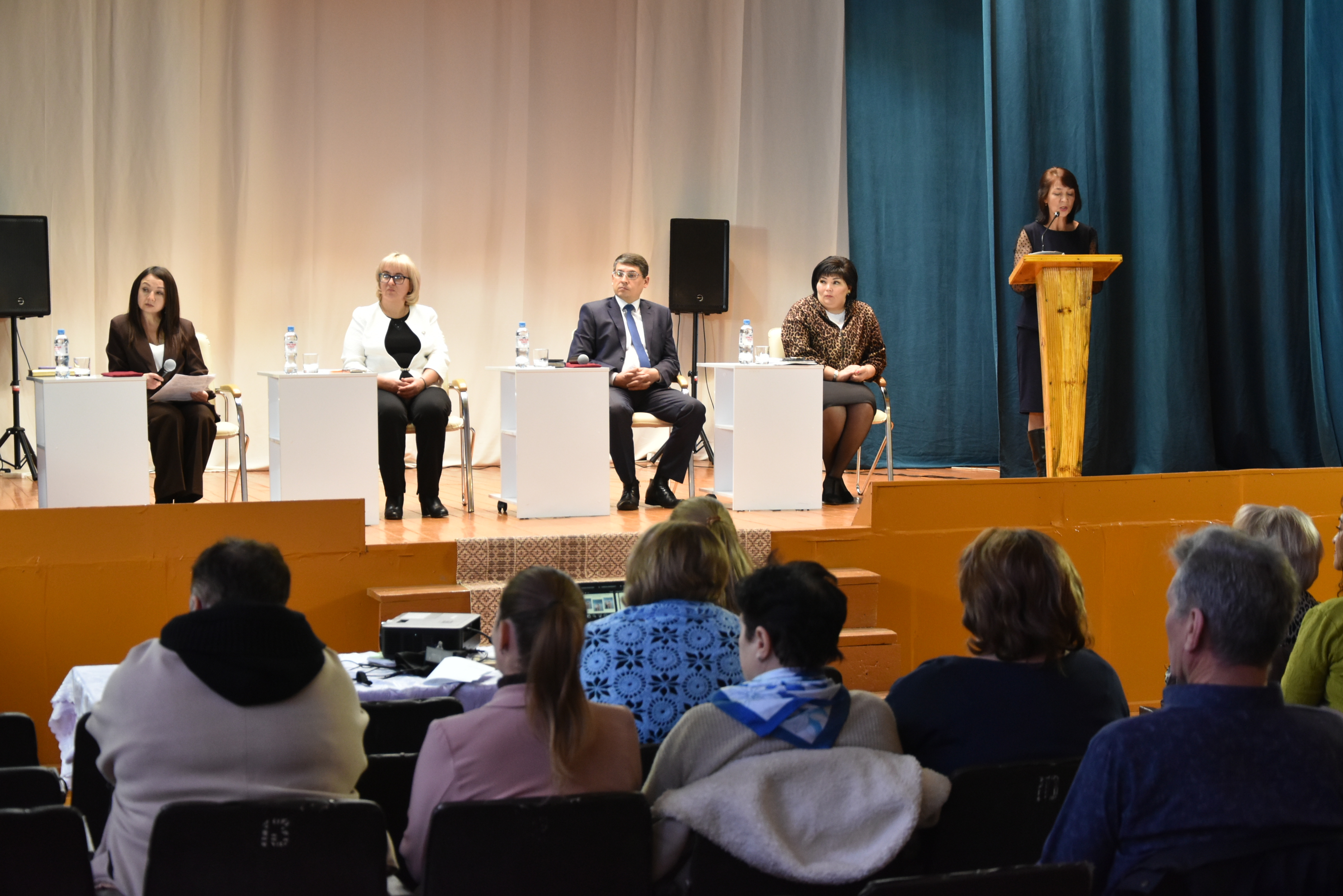 Сегодня в с.Яшерганово состоялось выездное совещание работников культуры района