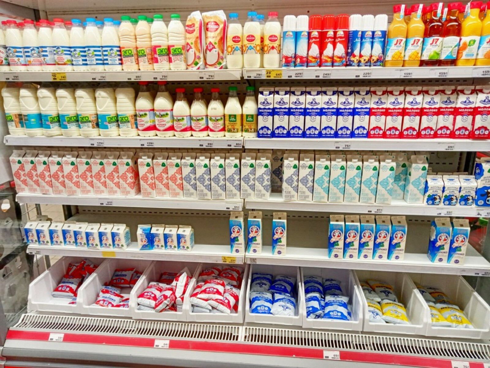 С 1 февраля в магазинах запустят систему для борьбы с просроченными продуктами