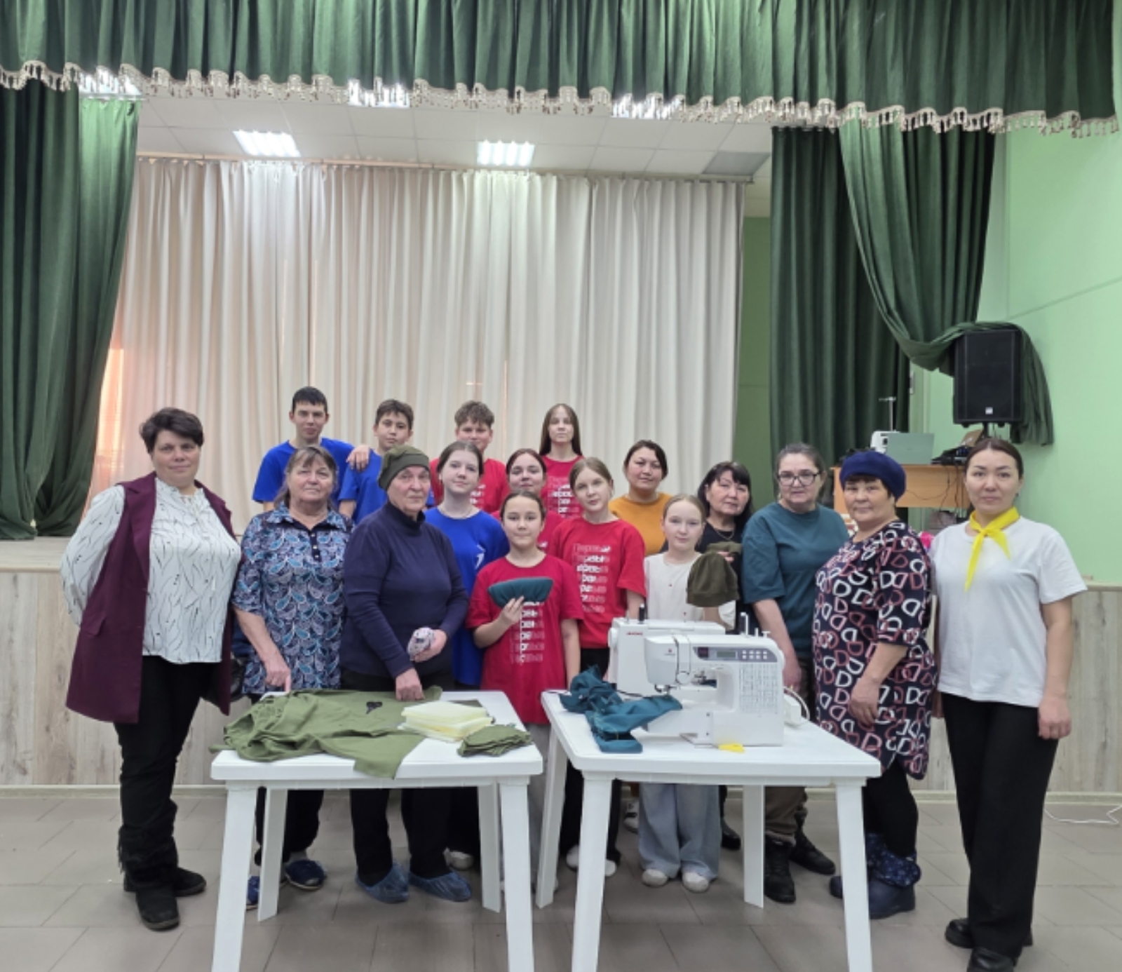 Тепло наших рук – бойцам на передовой!