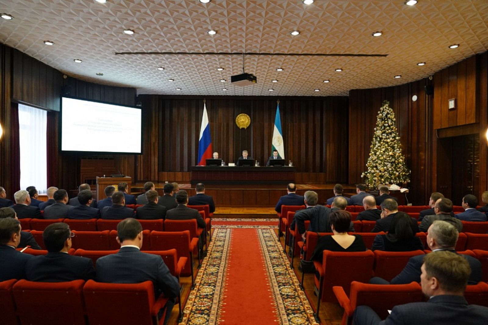 Радий Хабиров обозначил ключевые задачи работы муниципалитетов в 2023 году