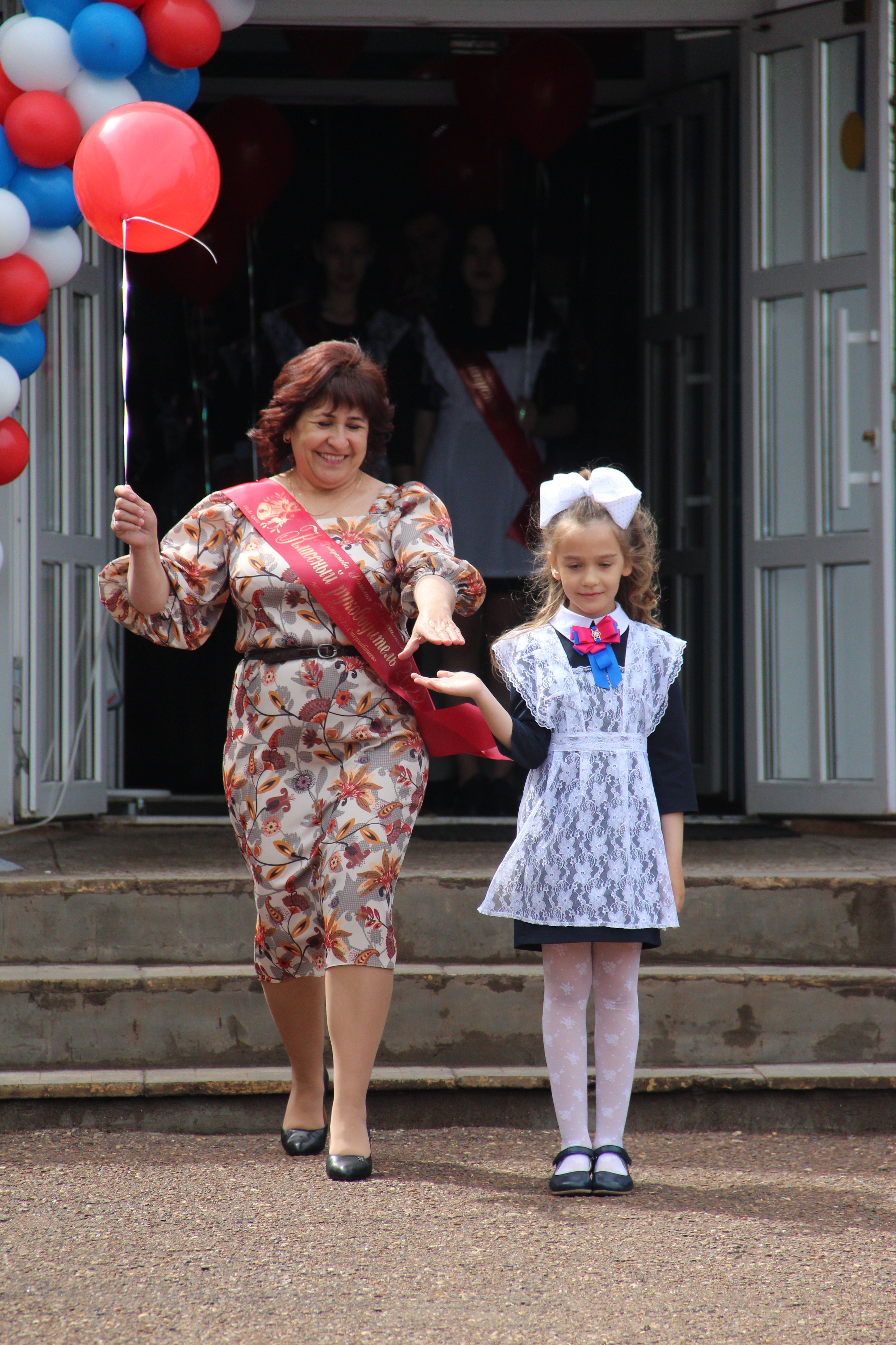 Вчера, 25 мая, в МБОУ СОШ №2 с.Стерлибашево состоялся праздник «Последний звонок».