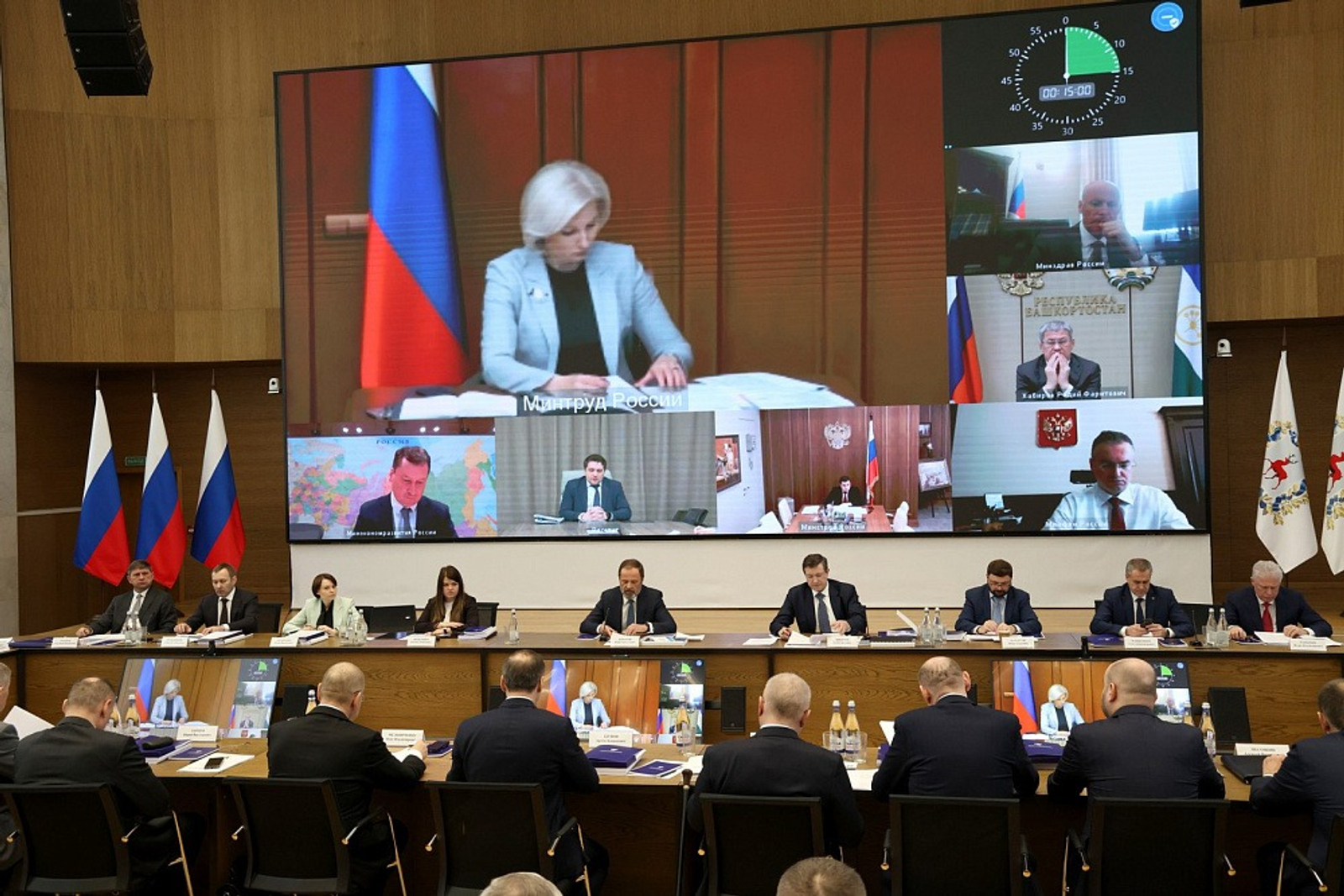 Радий Хабиров рассказал, как в Башкирии поддерживают жизнь на селе