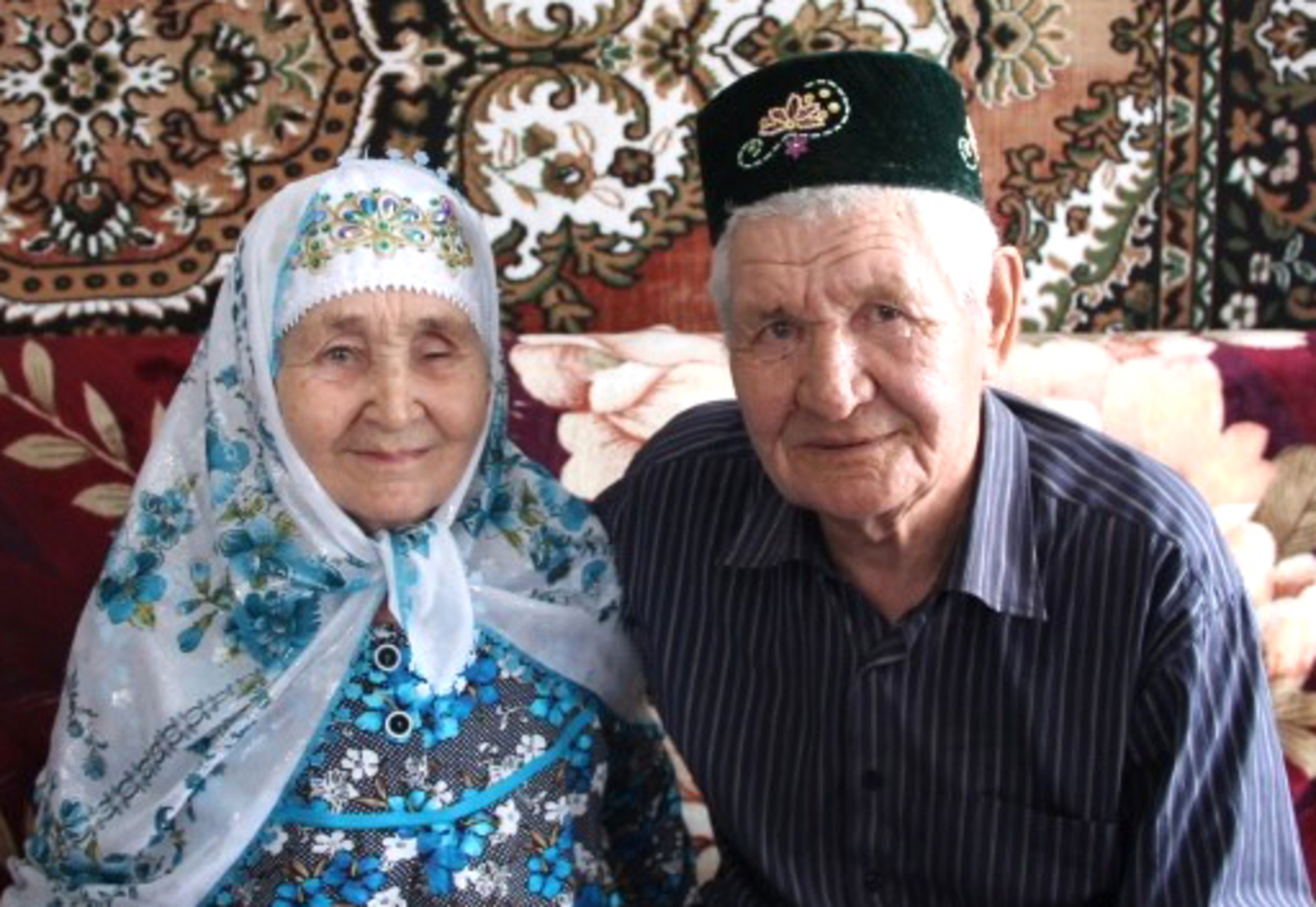 Ысын күңелдән ҡотлайбыҙ!