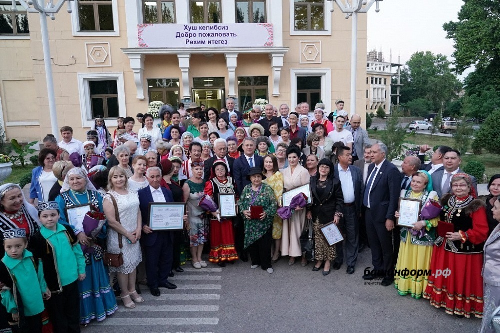 Радий Хабиров в Ташкенте пообщался с соотечественниками, проживающими в Узбекистане