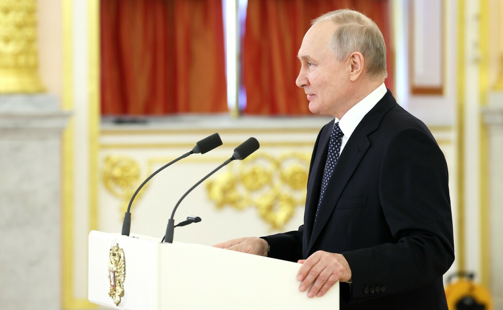 Путин по телефону обсудил с Президентом Киргизии вопросы сотрудничества